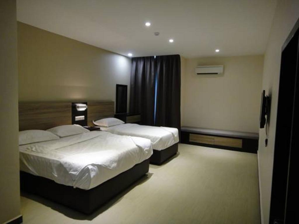 Galaxy Hotel Simpang Ampat  Buitenkant foto