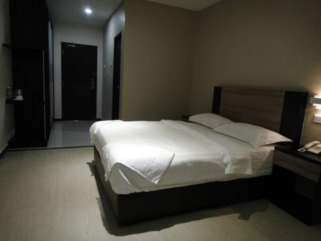 Galaxy Hotel Simpang Ampat  Buitenkant foto