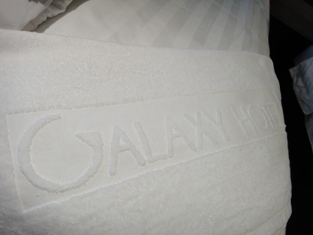 Galaxy Hotel Simpang Ampat  Kamer foto