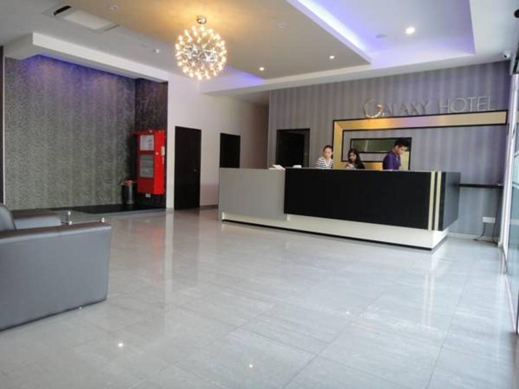 Galaxy Hotel Simpang Ampat  Buitenkant foto