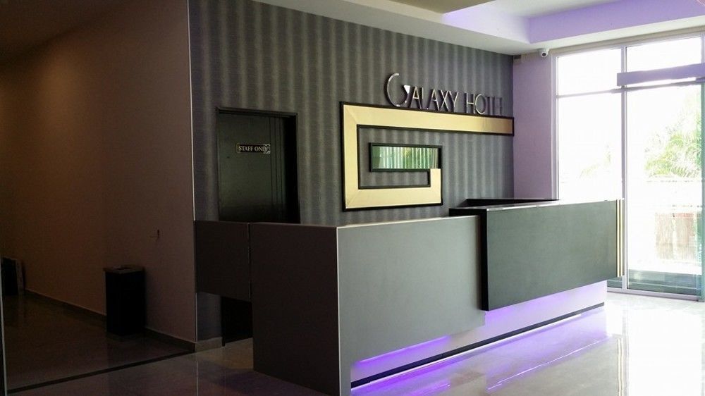 Galaxy Hotel Simpang Ampat  Buitenkant foto