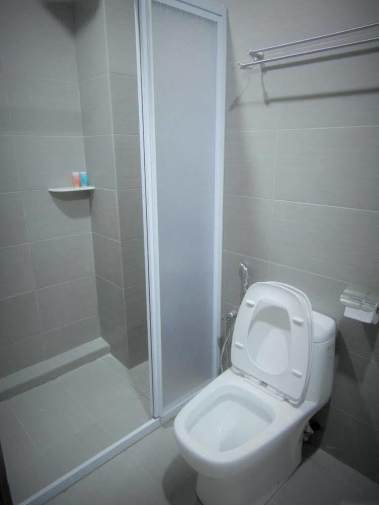 Galaxy Hotel Simpang Ampat  Buitenkant foto